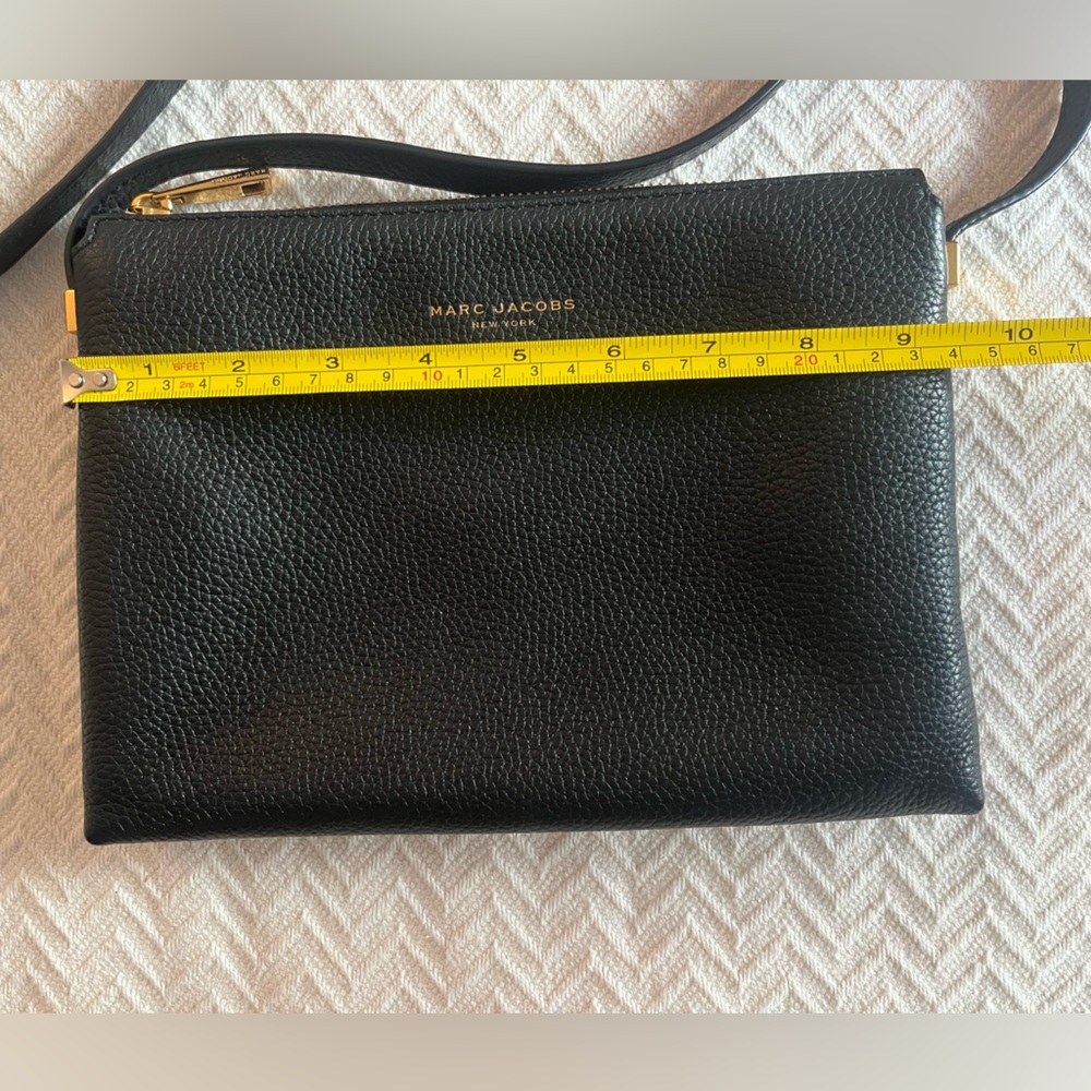 Marc Jacobs Black Crossbody - Picture 4 of 17